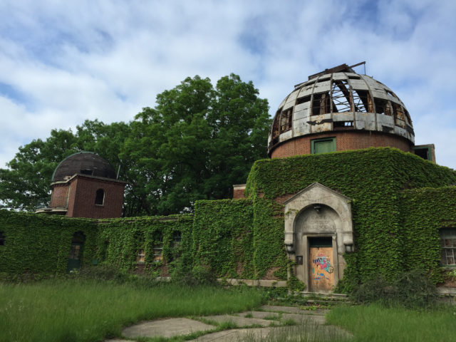 Warner & Swasey Observatory. Author: Mark Souther CC BY-SA 2.0