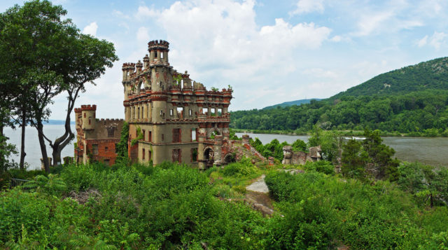 Bannersman Castle. Author: H.L.I.T. CC BY 2.0