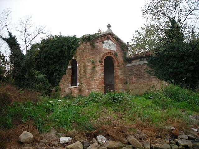 The little church on the island of Poveglia. Author: Angelo Meneghini CC BY 3.0