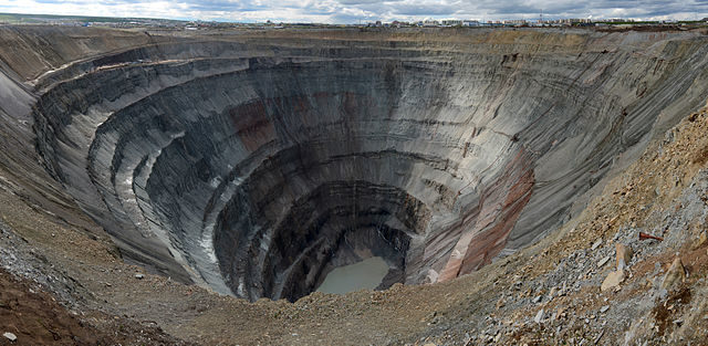 Mir mine, Mirny, The Republic of Sakha (Yakutia), Far Eastern Federal District, Russia. Author: Staselnik CC BY-SA 3.0