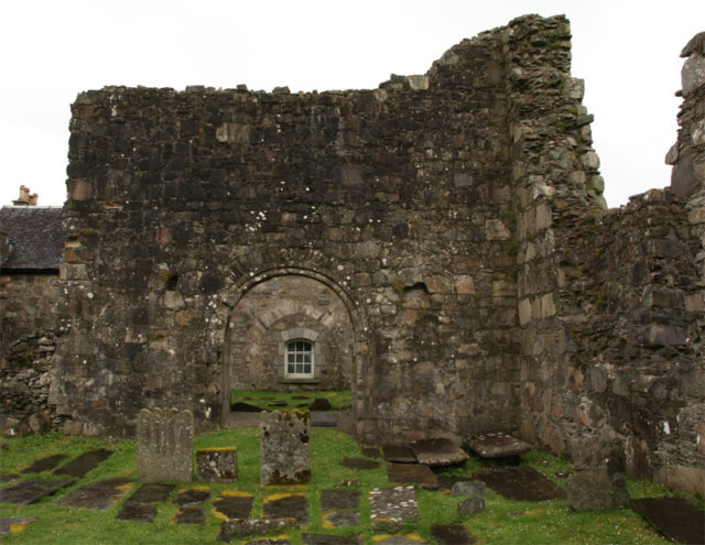 Ardchattan Priory tombs. Author: Otter CC BY-SA 3.0