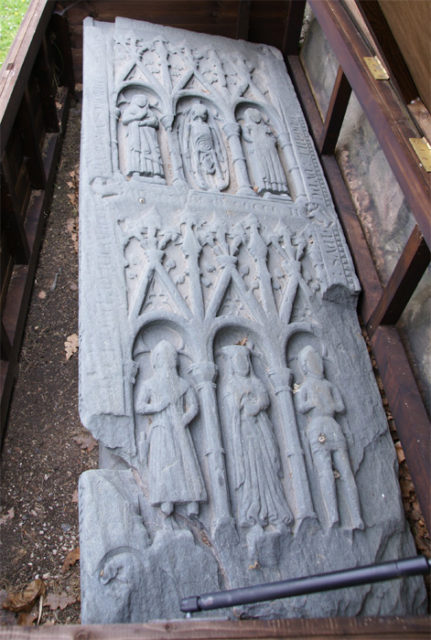 Ardchattan Priory, Argyll, and Bute, Scotland – Dugall MacDougall’s grave slab (1502). Author: Otter CC BY-SA 3.0