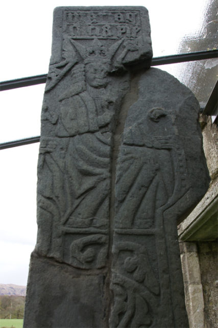 Ardchattan Priory, Argyll and Bute, Scotland – MacDougall Cross (back). Author: Otter CC BY-SA 3.0