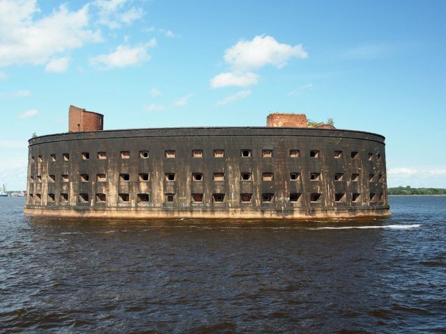 The Fortress near Kronstadt. Public Domain