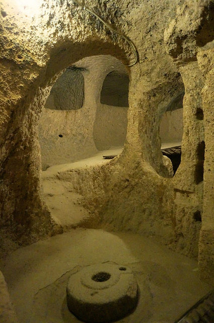 One of the underground chambers. Author: Mr Hicks46 CC BY-SA 2.0