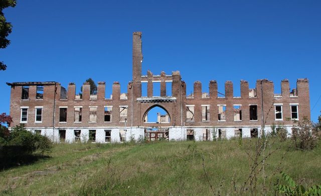 Remnants of Morristown College. Author: Bravidos CC BY-SA 3.0