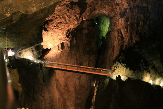 Bridge Inside Skocjan Caves – Slovenia. Author: TravelingOtter CC BY 2.0