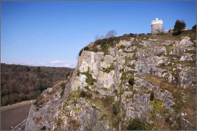 The camera obscura high above the Avon Gorge at Clifton. Ben Salter, CC BY 2.0