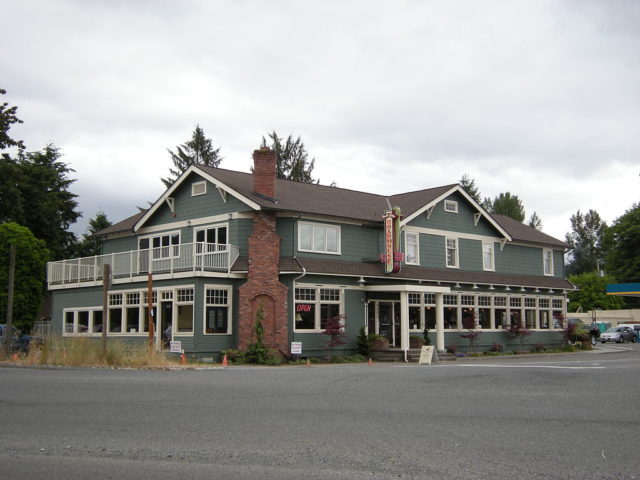 Fall City Roadhouse, variously known in the past as The Riverside Tavern and The Colonial Inn, 4200 Preston-Fall City Rd. SE at the corner of SE Redmond-Fall City Road, Fall City, Washington. Photo Credit: Joe Mabel, CC BY-SA 3.0