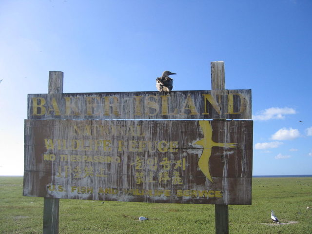 Fish and Wildlife sign. Photo Credit: Joann94024, CC BY-SA 3.0