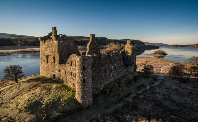 Kilchurn Castle as seen from a nearby hill. Ian Dick, CC BY 2.0