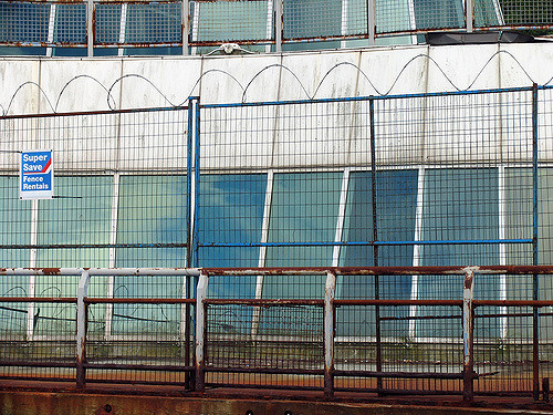 McBarge in derelict condition. Author: Ashley Fisher CC BY-SA 2.0