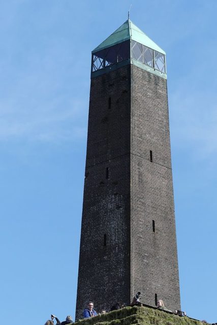 The stone obelisk Photo credit: G.Lanting, CC BY-SA 4.0