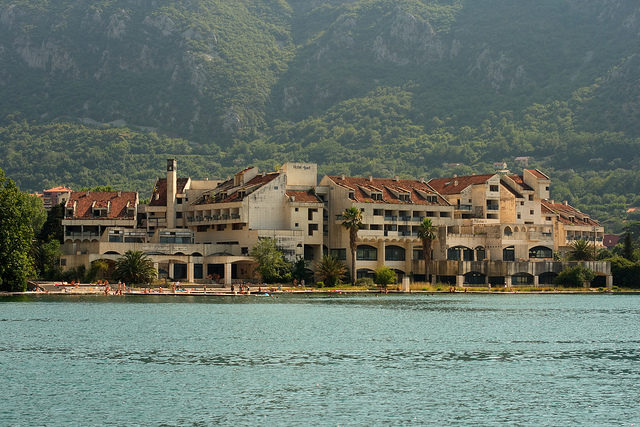 Hotel Fjord, picture taken from the entrance of the Bay. Author: Antti T. Nissinen CC BY 2.0