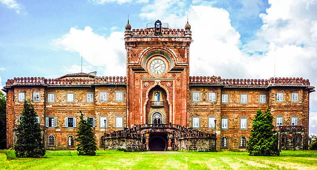 Sammezzano Castle, Tuscany, Italy. Paebi, CC BY-SA 3.0