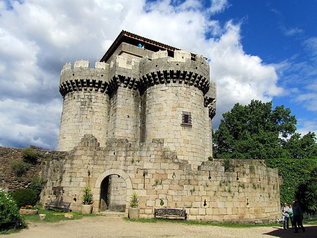 The Castle of Granadilla. Photo credit: Almudena, CC BY-SA 3.0 es