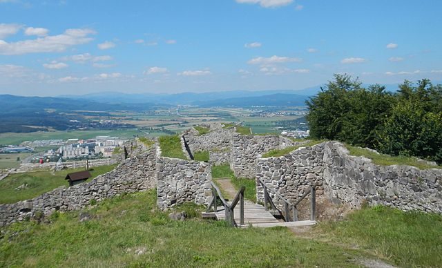 Donč’s Castle (Dončov hrad) Photo credit: Jaro Nemčok, CC BY-SA 3.0