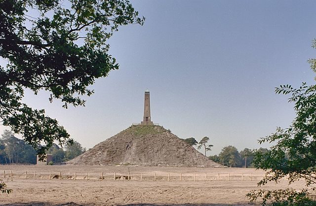 The Pyramid of Austerlitz and the stone obelisk before restoration Photo credit: Rijksdienst voor het Cultureel Erfgoed, CC BY-SA 4.0