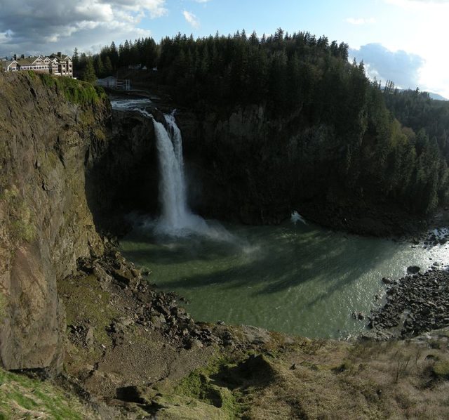 Panoramic view. Photo Credit: Joe Mabel, CC BY-SA 3.0