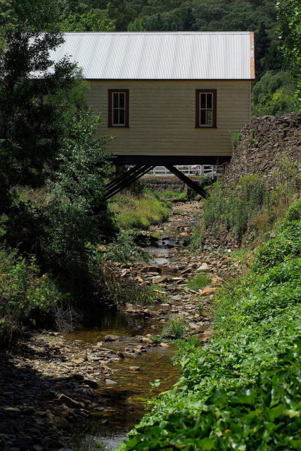 The restored original fire station, built over Stringer’s creek. Author: Stevage CC BY-SA 4.0