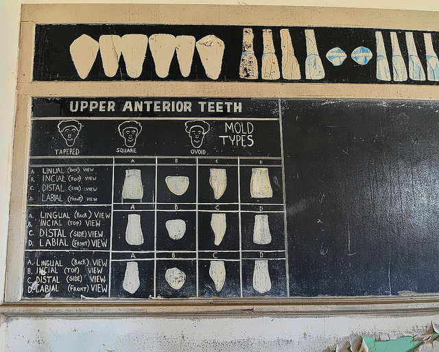 Dentist board. Author: Forsaken Fotos CC BY 2.0