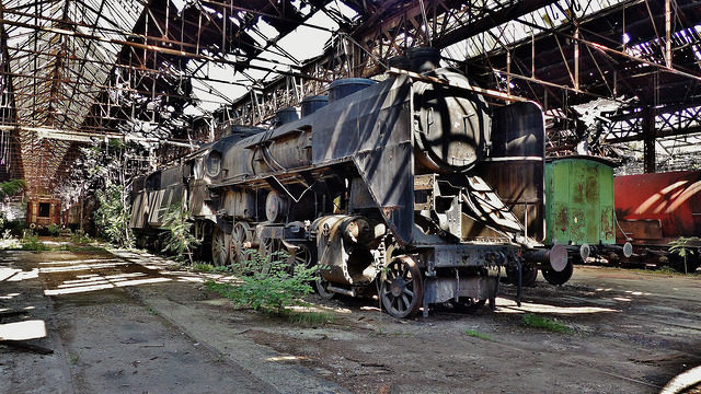 A colossal locomotive. Photo Credit: URBEX Hungary, CC BY 2.0