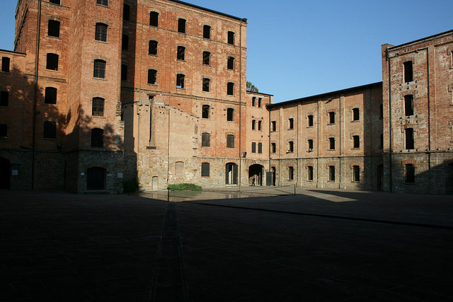 Another view of the crematorium. Photo Credit: Sam Leach, CC BY 2.0