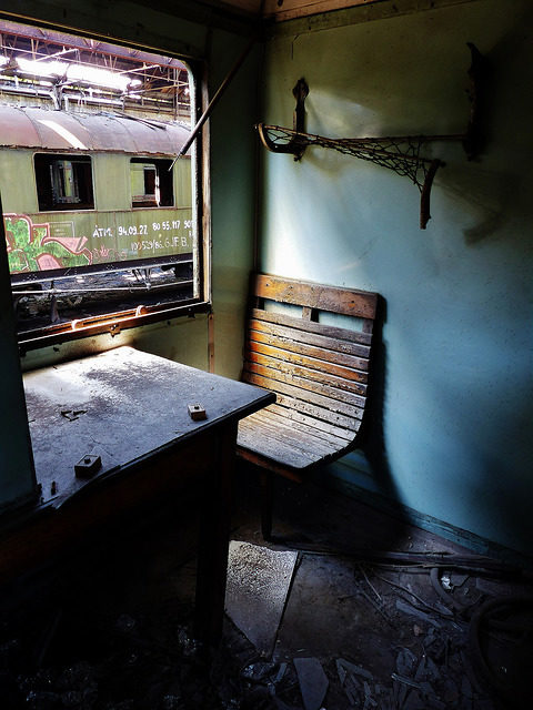 Everyone’s favorite seat -by the window. Photo Credit: URBEX Hungary, CC BY 2.0