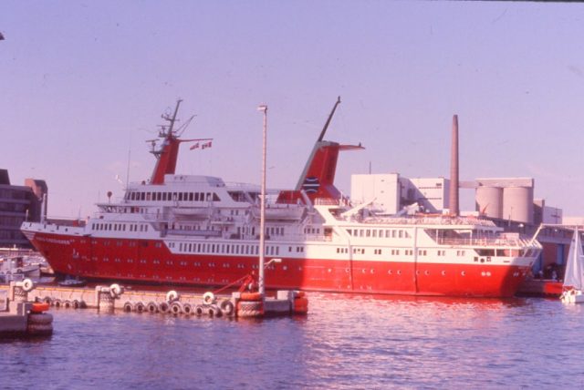 Toronto Inner Harbour. Photo Credit: Robert Taylor, CC BY 2.0