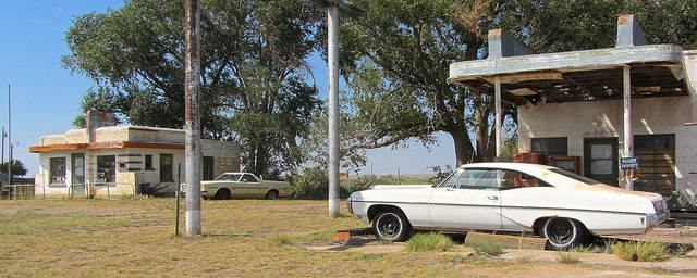 Glenrio – a ghost town. Photo Credit: Peer Lawther, CC BY 2.0