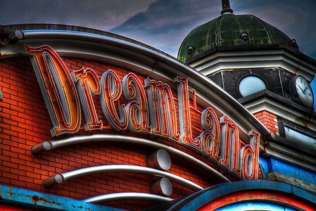 Nara Dreamland entrance. – By Jordy Meow – CC BY-SA 3.0