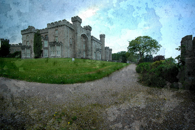 The Castle where the Lowther College in housed. Author: thinboyfatter CC BY 2.0