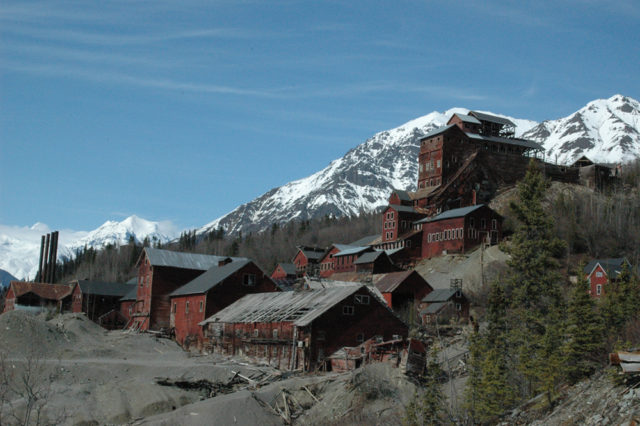 The Kennicott Concentration Mill. Photo Credit: Sewtex, CC BY 2.5