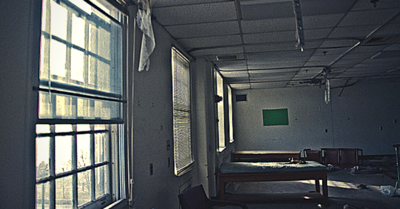 Fort Howard Veterans Hospital interior. Photo Credit: Stuart McAlpine, CC BY 2.0