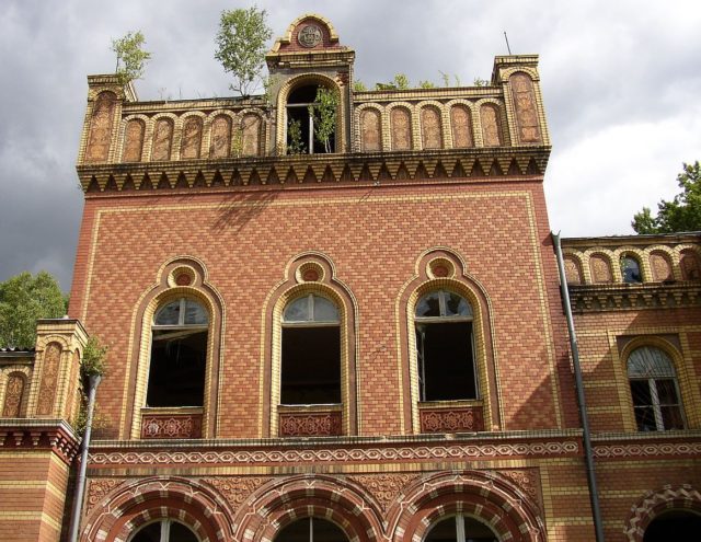 Close up on the facade of the mansion of the Gentz family – Author: Doris Antony – CC BY-SA 3.0