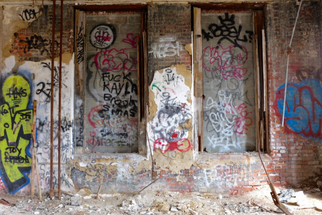 Doorways . Author: Peter Burka CC BY-SA 2.0