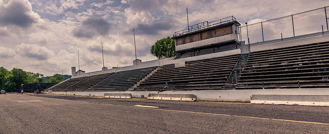 Hinchliffe Stadium – Author: PatersonGreatFalls -A Visual Reference for Teacher – CC by 2.0