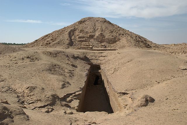 Pyramid of the 4th century BC at El-Kurru, North Sudan/ Author: Bertramz – CC BY 3.0