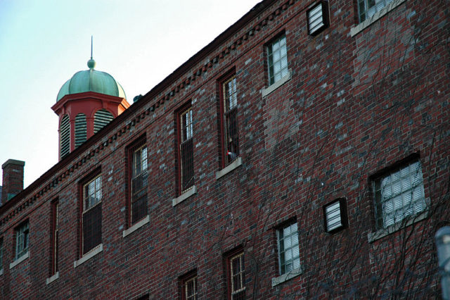 The brick facade. Author: Karan Jain CC BY 2.0