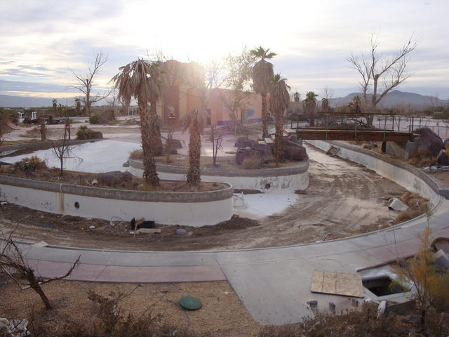 The desert reclaiming the park. Author: Jeff Kern CC BY 2.0