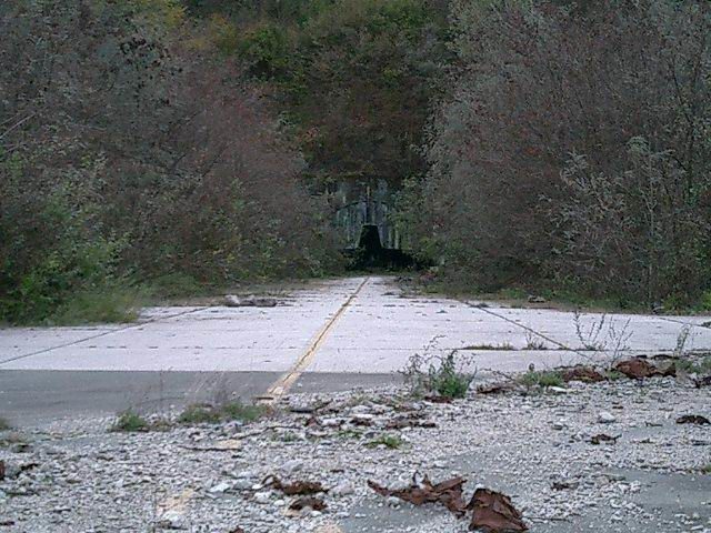 Main entrance of the Željava Air Base – Author: Zlatko – CC BY-SA 3.0