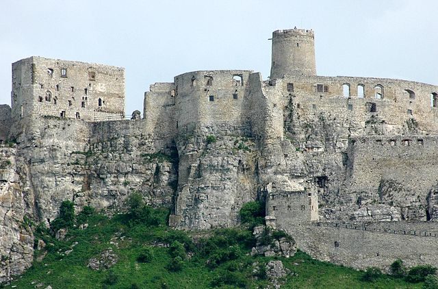 The central part of the castle/ Author: János Korom Dr – CC BY-SA 2.0