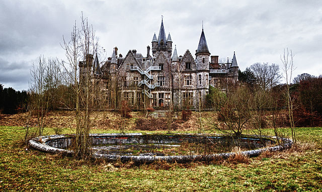 The backside of the castle before the start of the demolition/ Author: Bert Kaufmann – CC BY-SA 2.0