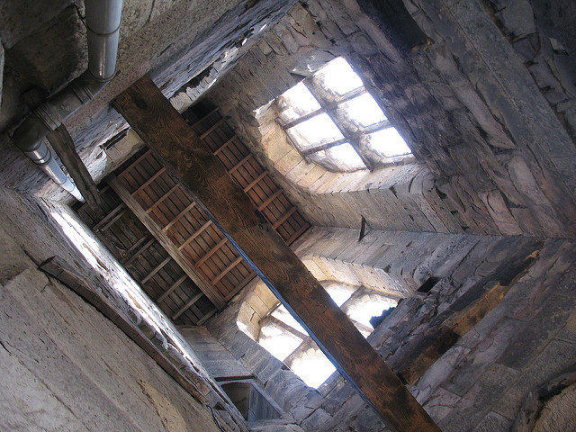 A look up the tower. Author: Scott CC BY-SA 2.0