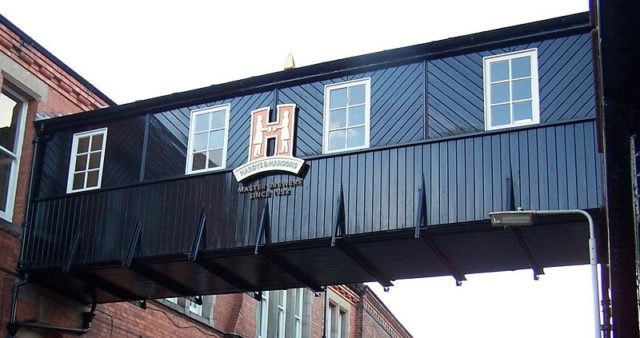 Brewery’s Bridge across Hardy Street between two sections of the site. Author: Tina Cordon. CC BY-SA 3.0