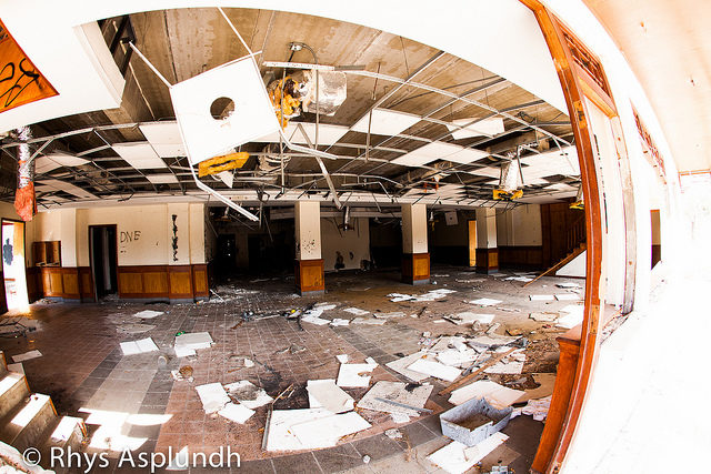 Inside the abandoned structures. Author: Rhys A. CC BY 2.0