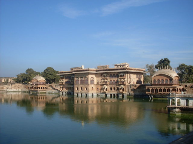 It was used for royal duck shooting parties. Author: LRBurdak. CC BY-SA 3.0