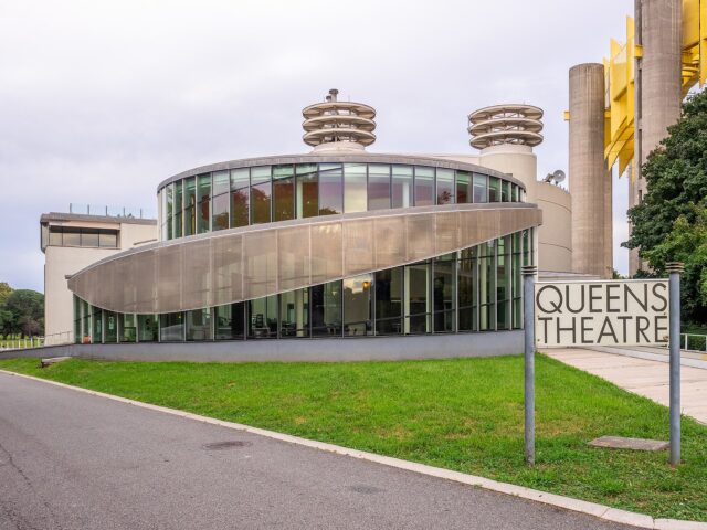 Exterior of the Queens Theatre