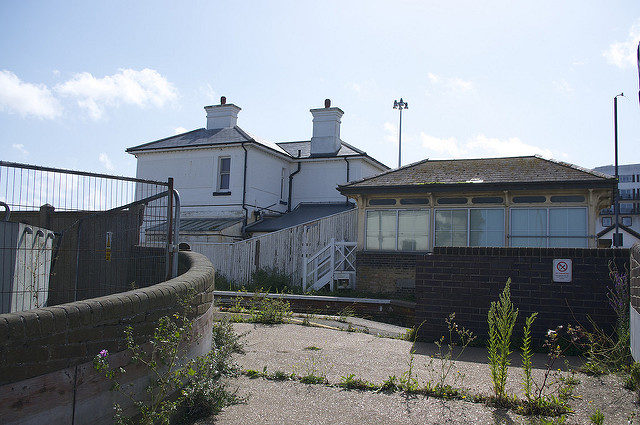 The signal box. Author: Joshua Brown CC BY-SA 2.0