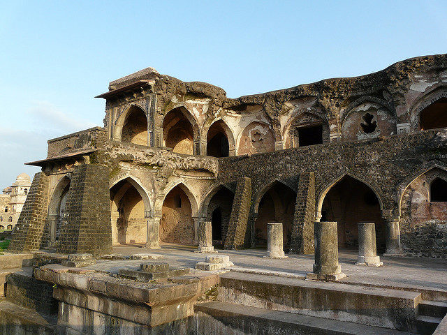 The terrace was inspired by the one on the Amer Palace. Author: Varun Shiv Kapur. CC BY 2.0